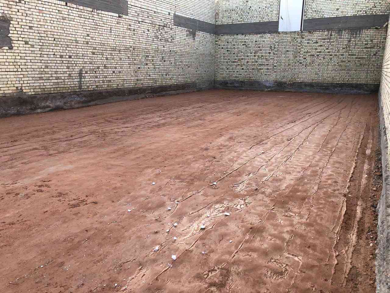 قطعه ٢٠٠م للبيع مجمع بيتي 2 سادس قطعه عن الشارع العام السعر ٨٨ مليون ***********
