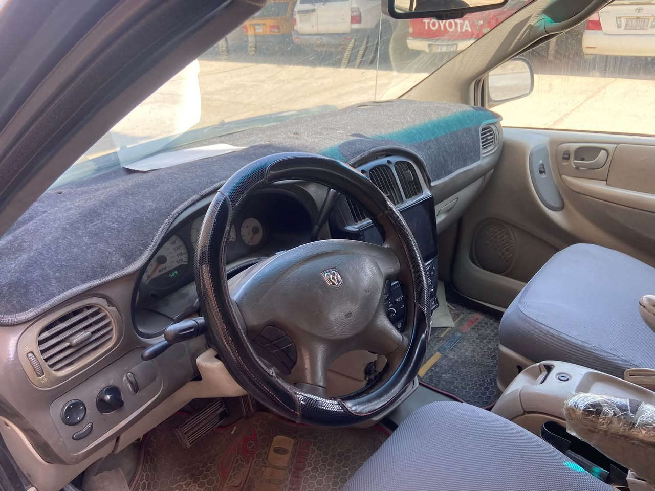 دوج كرفان ٢٠٠٧
كشنات بلع جلد بلاد والكشنات الاماميه كهرباء وتدفئة
محرك ٣٨٠٠
تبريد وتدفئة٣ قطع
بيبان وجنطه كهرباء
حداديه مبدله
تخم تاير جديد
مصبوغة حزام جماليه القمارة بلاديه 
حادثها جاملغ خلفي
شاشة وكامره دوارة وحساسات خلفيه
السعر ٦٨
للتواصل ***********
