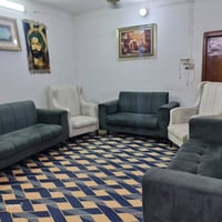 تخم نظيف جدا 10مقاعد ب250الف وبي مجال المكان الوشاش 07738414990 يوجد ت...