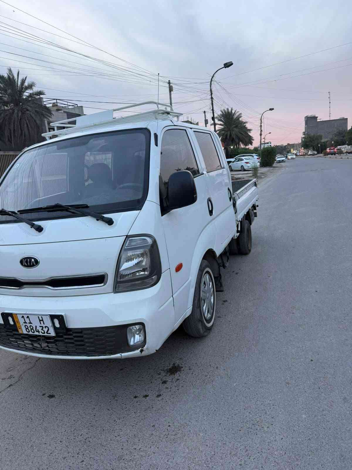 شاحنة • للبيع • بدون تفاصيل