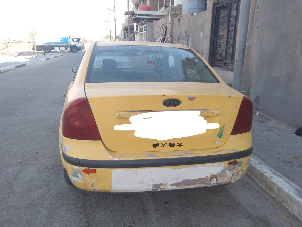 السلام عليكم اخوان
سياره فورد فوكس صالون
محور كير كورله
نضيفه نقوصات خفيفه 
كهربائيات ورجه بل تاير خفيفه
تخم تايرات خلفي جدد دواخل نضيفات 
بس راعيه ما اندله انطيك معلومات عنه
سنويه موجوده بس منتهيه وراعيه موجود بمنطقه الزبير 
بس ملتهي دوامي وطابكه ما محركه السياره سعره 20 ورقه وبيه مجال وبل خدمه
خاص ماكو رقمي. ***********
