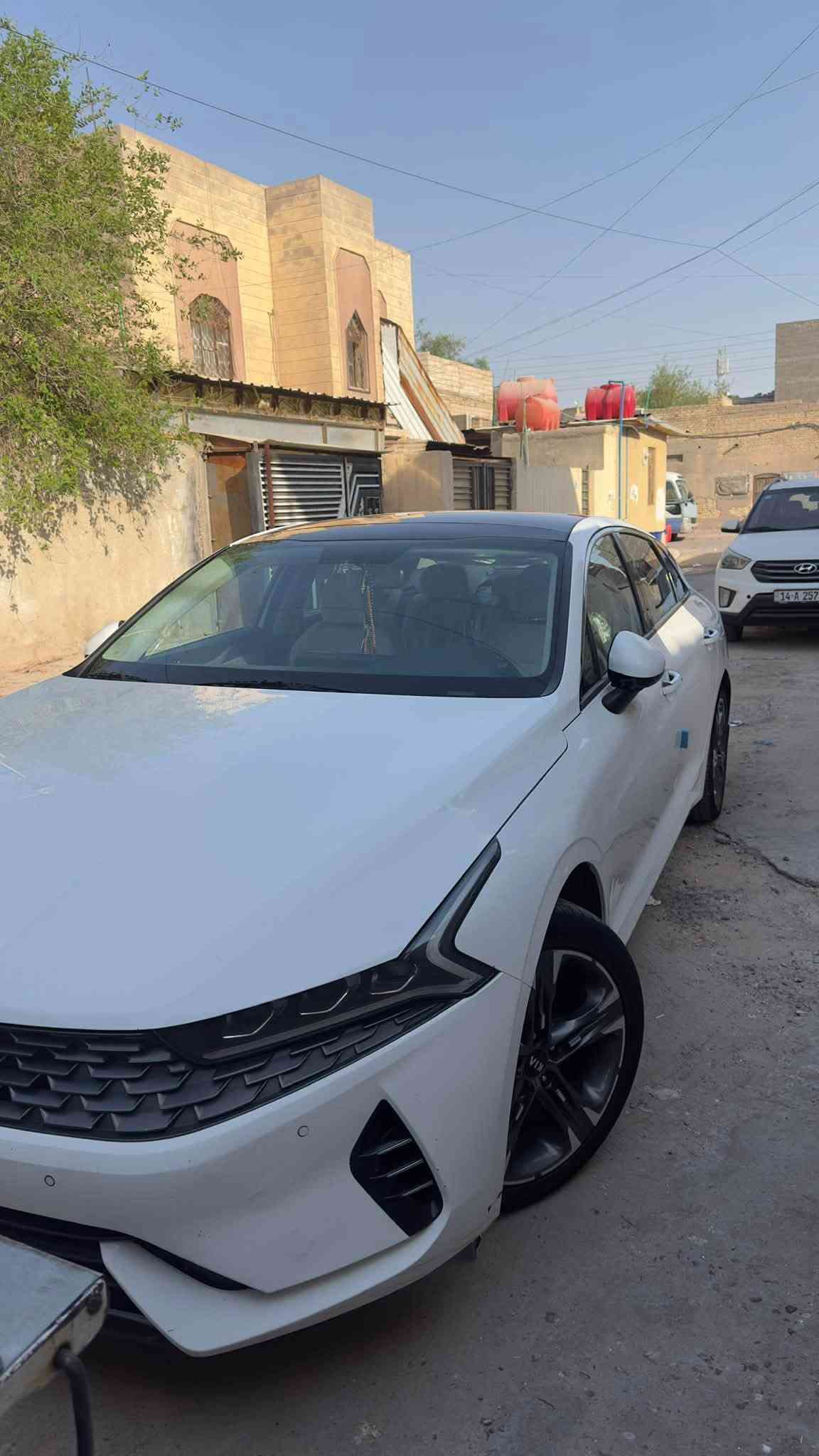 k5
خليجي مديل 21
رقم بغداد
فول ١/١
بصمة تحكم ستيرن 
تشغيل عن بعد 
محرك 2000
مثبت سرعه 
بانوراما
الضربه بيها جاملغ الخلفي جوه القبق البانزين وتكحيل بل جاملغ الامامي صفحه العبري   السعر180 وبيها مجال ***********
