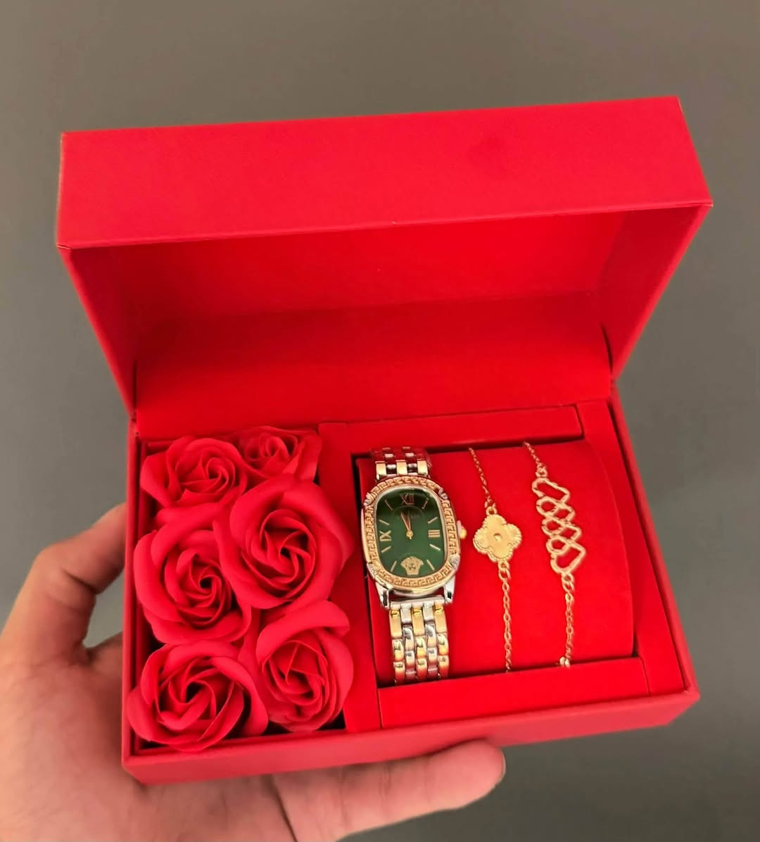 اجمل العروض الهدايا لطالباتنا الحلوات
❤️
سيت نسائي رائع جدا 🔥
المحتويات 
ساعة واكسسوارات

السعر 12 الف فقط ✅✅
***********
للحجز يرجى التواصل واتساب ❤️

او مراسله الصفحة ✅
توصيل مجاني 😍😘
