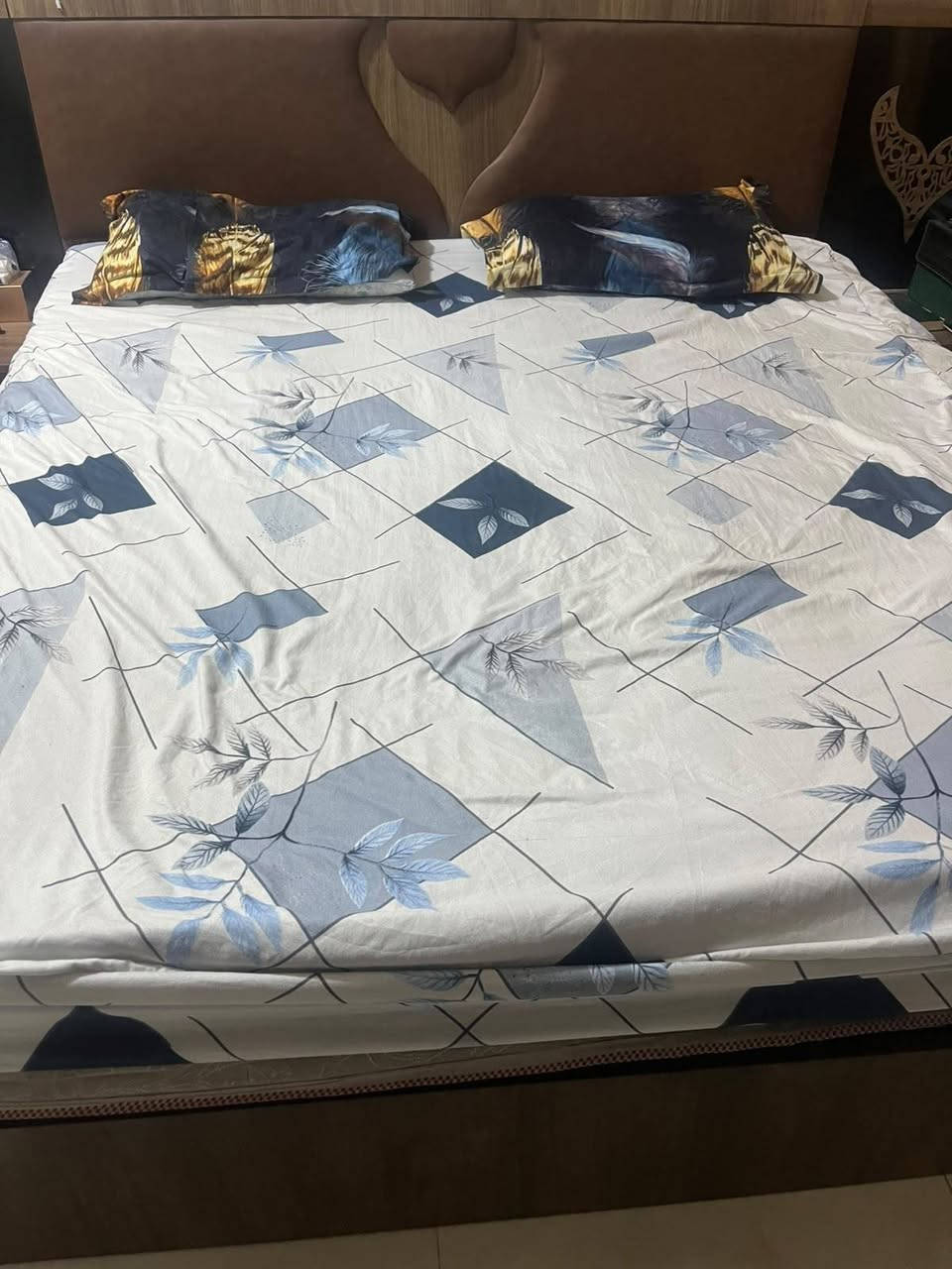 غرفة 7قطع مكان بغداد لسيديه سعر 350 الف للتواصل عبر واتساب ***********
