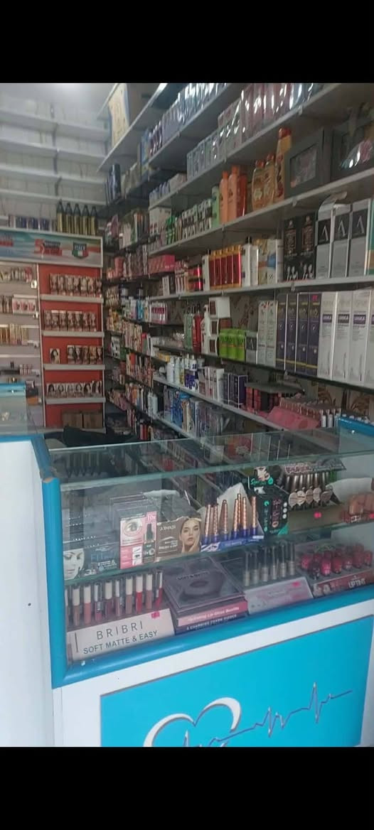 يوجد محل للبيع بسعر مناسب
العنوان 
مقابل مدرسه نور الشام الاهليه 
مجاور مجمع حسين ابو المواد المنزلية 
رقم الهاتف ***********

محل كوزمتك الماسة البيضاء    البيع مواد تجميل 

المكان بغداد المعامل الحسينية
