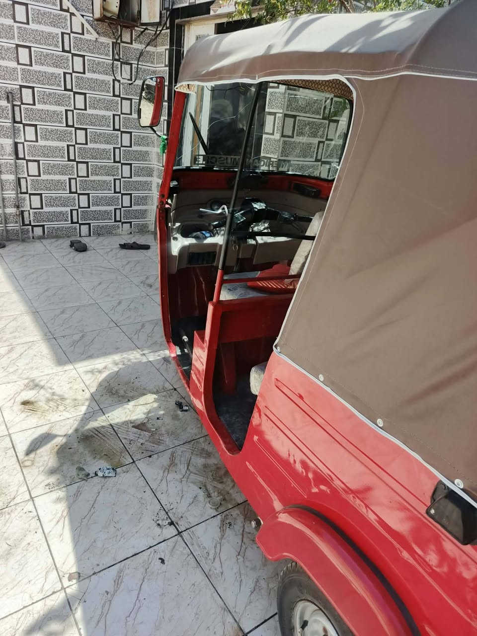 تكتك مديل 18 جديده ونضيفا مكينه 20شرط خرسه اوراق اصوليه تكتك كامله سعر  3600 بلاش 
وبلعافيها علا ياخضها بوجهك لشارع كامله
مكان بابل هاشميه ***********
