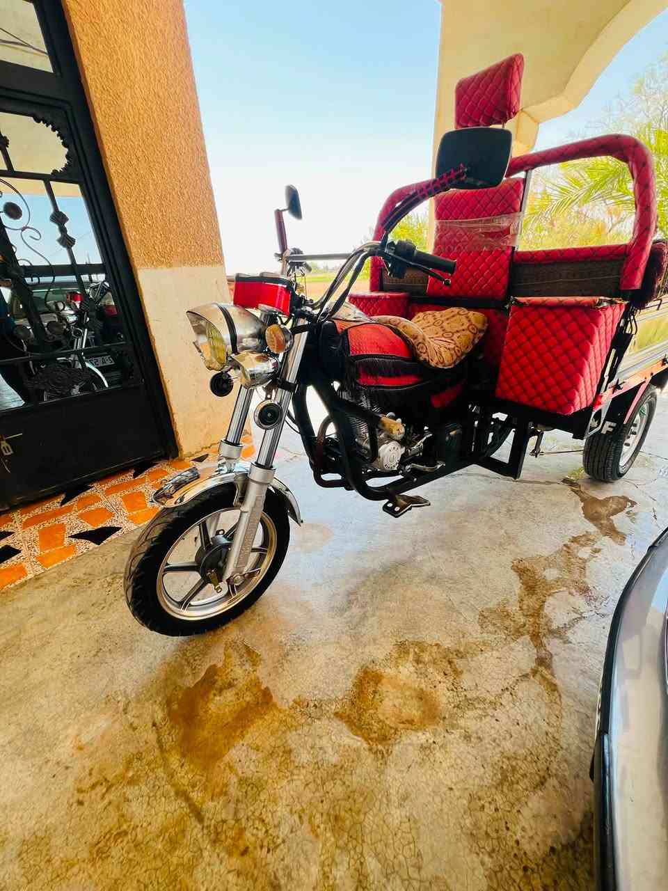 السلام عليكم ستوته للبيع موديل ٢٢ مكينه ٢٥ شرط ما مفتوح  فحل عالي قلاب  كلشي شغال كهربائيات شغاله  تايرات  ٣ جدد  ركبه  شاصي شرط  والاستفسار  ***********
