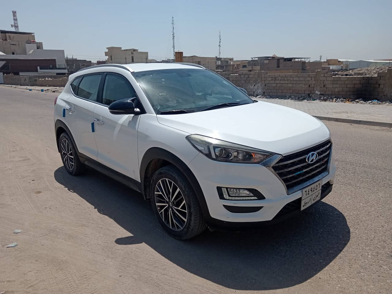 هونداي  توسان 2020 خليجي  جديده ماشيه ٦٠ الف فقط
موديل ٢٠٢٠ اربيل وكاله او تحويل مباشر 
بصمة مري شفط بصمة أبواب محرك ٢٠٠٠ دوش فول تحكم ستيرن كامره ويل كروم
السعر ١٧٨
***********
