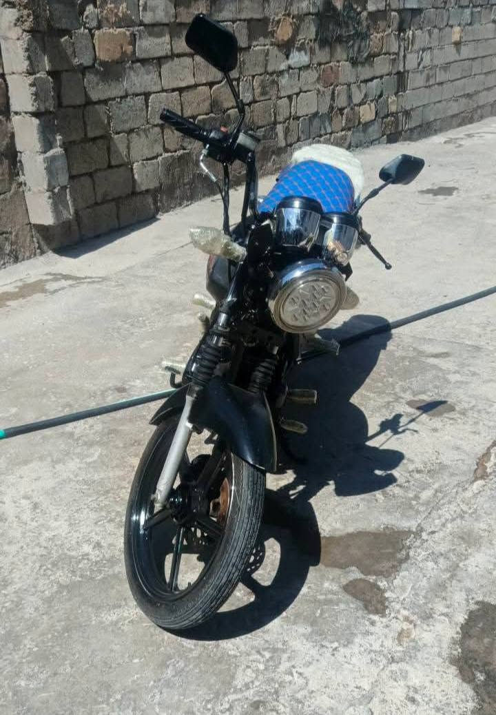 دراجه للبيع سعر 350 وبيها مجال شيء قليل العنوان الرمادي البوفراج***********

