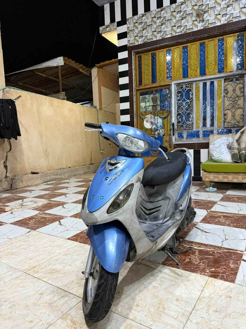 السلام عليكم دراجه قجمه  للبيع مبدل بيها بس بستم و لدراجه كامله مكمله المكان البصره قضاء المدينه للتواصل ***********
