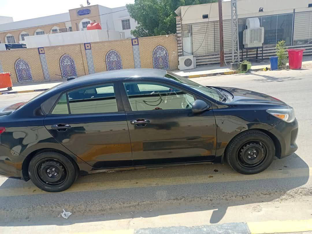 السلام عليكم كيه ريو امريكي 2018  رقم كربلاء حادث امريكا موضح بالصوره وبيها حادث بالعراق ربع جاملغ الخلفي تخم تاير جديد حداديه جديده  السعر 90 وبيها مجال حك الجيه *********** بي واتساب فقط
