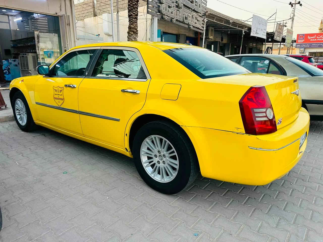 اوباما موديل (2010) رقم نينوى دولي سنويه بسمي نافذه لغايه(2030) هيئه مصفره محرك (3500) كير اتوماتيك (4) جوكات تو ويل بلاد تبريد ثلج صدر خلفي امامي جديد تخم تاير جديد بدون ضرر سياره جاهزه بمعنه الكلمة وللاستفسار ازيد هاذه رقمي (***********) او (***********) سعره 120$
