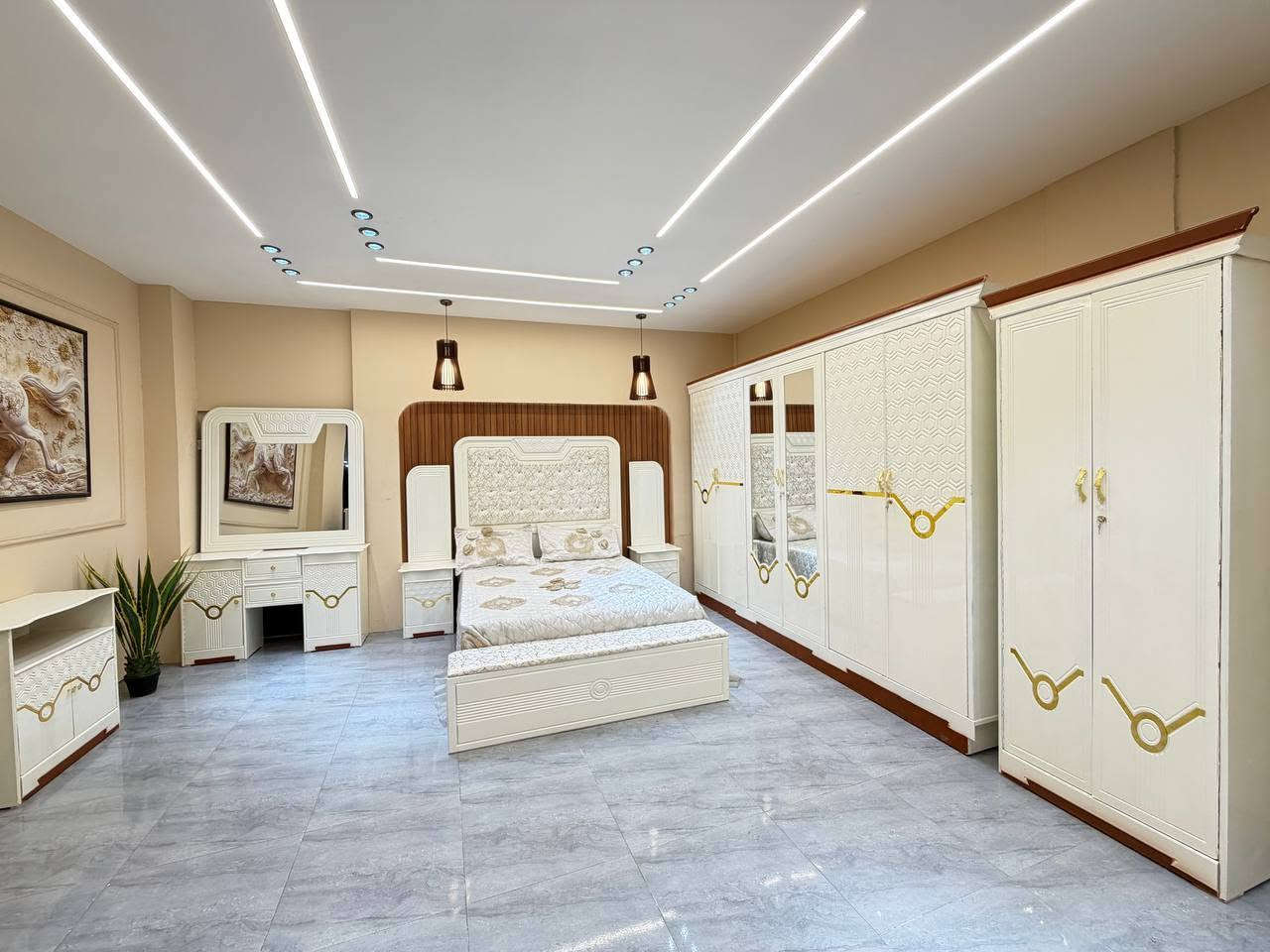 السعر // مليون فقط 😍

🔅تفاصيل الغرفة المرمري  ....

خارج ٤ملم ام دي اف 🔺
وداخل معاكس ٣ملم 
صبغ حراري  درجة اولى 

عدد القطع  ٧ قطع 😍
🔺1 //جرباية  قياس  ١٦٠ × ٢٠٠ 
🔺//ميز جانبي ايسر قياس ٥٠
🔺2// وميز  جانبي  قياس ٥٠
🔺3// زاوية ارتفاع مترين عرض ٨٠
🔺4// وميز بلازمه  
🔺5//وميز مراية ارتفاع مترين عرض ١٢٠
🔺6// وكنتور ٦ باب  ارتفاع مترين و١٥ طول ٣ متر و١٥

القطعه الثامنة حسب الطلب شازلون
سعرها ٥٠ الف ❤️

(توصيل مجاني مركز بغداد )
التوصيل يشمل الشد مجاني 🔥
(اطراف ٥٠)
باقي المحافضات حسب البعد
شازلون سعرها ٥٠ الف
شازلون مخزن ٧٥ الف

للاستفسار مراسلة الصفحة
او واتسب ***********
