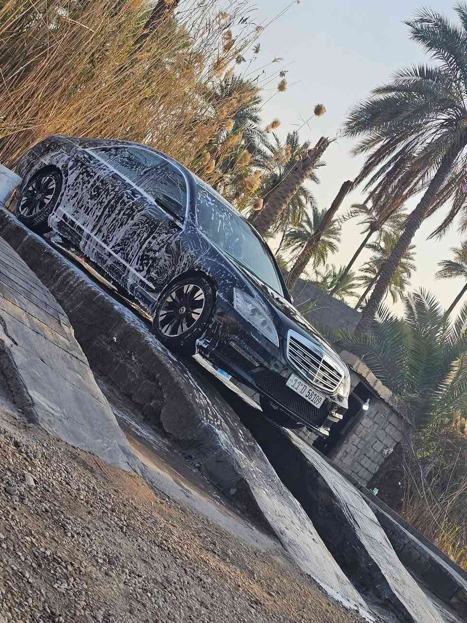 مارسدس S350موديل 2009 كامله من كل شي بسمي عليها ادامه كامله من كل شي باب قصير بيها داير جاملغ خلفي صبغ فقط الباقي مكفول كير مكينه اكسل وحداديه وجوبلسات قبل سبوع ادامه كامله مواصفات ال،Sمعروفه السعر ١٦٥  تواصل ع خط ***********....***********
