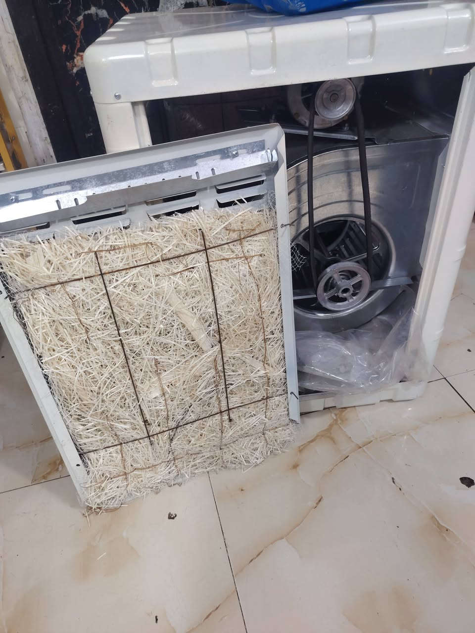 السلام عليكم
مبردة جديدة جديدة جديدة حجم ٢٠٠٠ للبيع
غير مستخدمة
السعر١٢٥ 
للتواصل
***********
