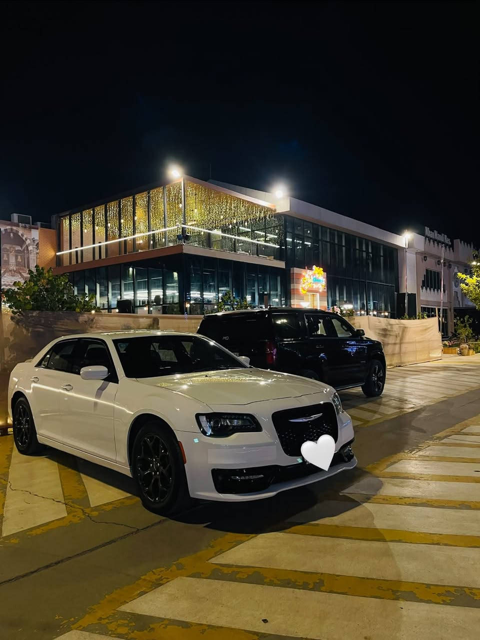 اوباما  S300 دبل دعامية 

***********

فور ويل وملغي 

موديل 2020

اللون  ابيض

محرك v6 3600

السيارة جديدة بكل معنى الكلمة

ماشية 125 

رقم بغداد سنويه لل31 

مواصفات 

بصمة

تشغيل عن بعد

كامره خلفي دوارة 

كشن جلد مطرزS 

كشن كهربائي سائق

كشن كهربائي السكن

هيتر كشن 

ويل كب 19 

كير استيرن

شاشه جبيرة 

كشن كهربائي

اسبايدر خلفي

لايت زينون امامي 

السيارة  وارد امريكي

فقط بيها جاملغ امامي ايمن سونار مرفق

اكو مكانات بالسونار مبينه كبيره لاكن بسيطه جدا رصعات بسيطه وما مبينه 

السعر 210 بيها مجال  

للاستفسار اكثر 

او الاتصال بالرقم
