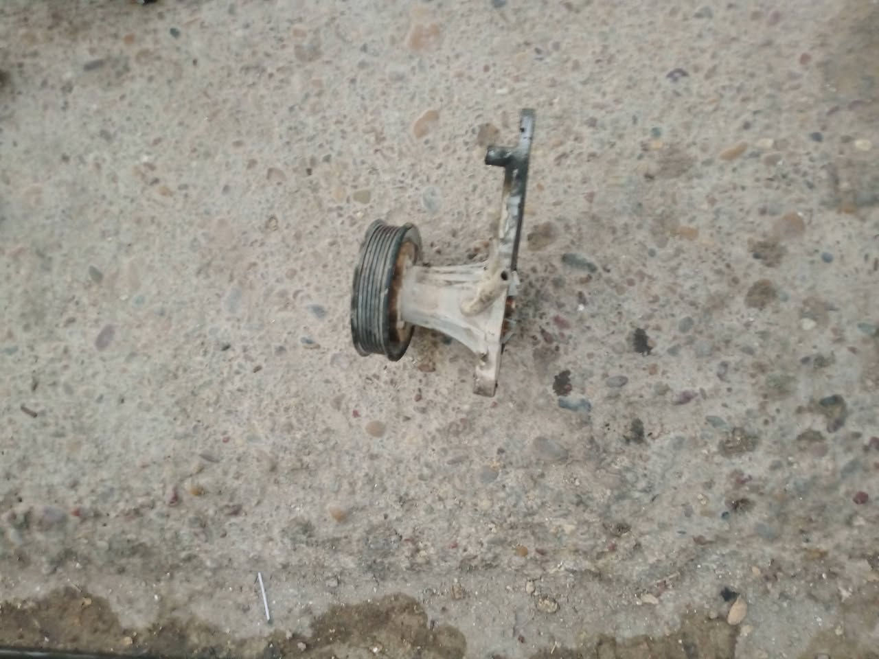 البيع غراض بطه 2500ديلكو.   كلهن عالفحص الي يردهن شلع ***********
