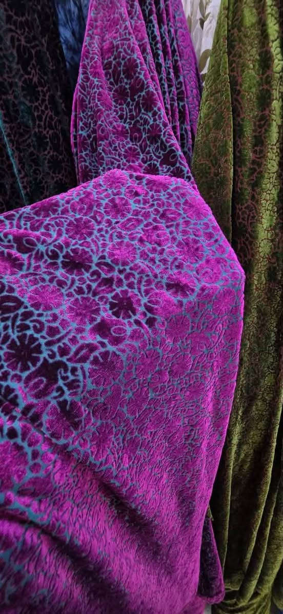 برنوت فساتين 👗 ودراعات 
ديالى/ المقداديه/ السوك القديم 
للحجز ***********
