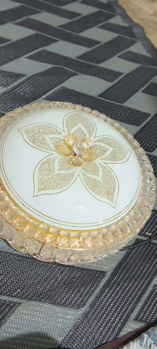 السلام عليكم ثوريه للبيع مستخدمه شي قليل السعر 90 وبيه مجال
