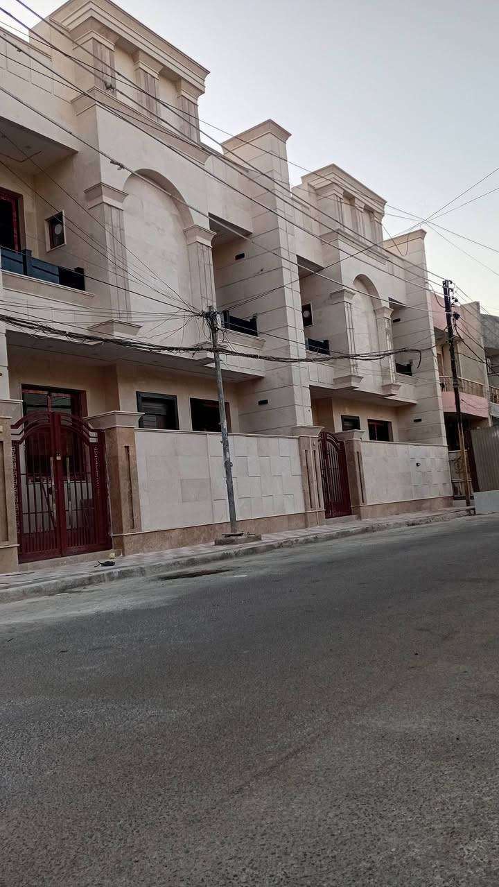 1. للبيع دار سكن زيرو في السيدية بناء ٢٦ 
مساحة ١١٠م 
واجهة  ٩م
يحتوي على ٤نوم مع  خدمات ماستر متكاملة 
واجهة مرمر مع ارضية مرمر 

2.دار سكن زيرو في السيدية بناء ٢٦ 

مساحة ١٠٠م
واجهة ٨م

يحتوي على ٤نوم مع خدمات ماستر متكاملة 
ارضية مرمر واجهة مرمر 

💢مكتب المجد ..مقاولات عامة .بناء .إشراف 
مع كوادر مميزة....💢💢💢

ارسل رقم، 1
يأتيك الرد مباشر 

نسعى لخدمتكم نحو الأفضل نستقبل كافة عروضاتكم السكنية والتجارية 

مكتب المجد سيدية شارع العلوة مقابيل مدرسة حلم الغد 

الاتصال.....

***********
***********
