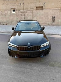 BMW530e موديل 2022  هايبرد بلكن هايبرد   اللون اسود وارد امريكي بدون ا...