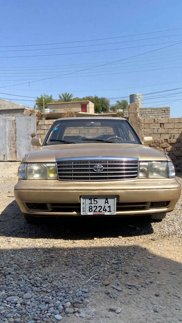 ااسلام عليكم للبيع ارنب موديل 1994اصلي مو محور السيارة مرشوش عام جماليه بدون ضربه او دوخل شرط خياس مابيها كير ومحرك شرط تواير جدد كهربائيات كلها شغالة صدر كدام ورا جديد دشبول شديته جديد دوشمه جديدة سياره جاهزة شغل وطلع رقم انبار دولي بسمي السنوية السعر 70وبيها مجال بصيط للاستفسار ***********
