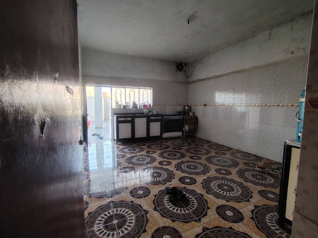 الموقع خلف تربية الحويجه
🏡 السلام عليكم ورحمة الله وبركاته 🌹

📢 بيت للبيع – طابو 25

📐 المساحة: 258 متر²

🏠 مواصفات البيت: • ربعة وهول • مطبخ • 3 غرف نوم في الطابق الأرضي • غرفة واحدة في الطابق العلوي • ترك (موجود) من اليمين واليسار

💰 السعر: 67 مليون دينار عراقي 

📞 للاستفسار والاتصال: ***********

📩 كما يمكنكم مراسلتنا عبر الخاص.
