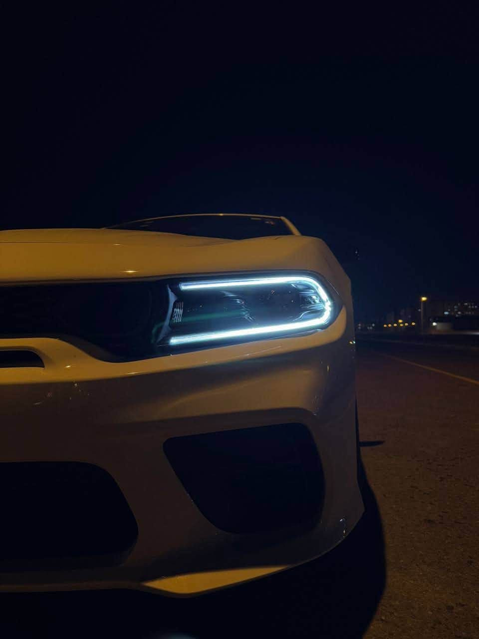 تشارجر 2023 ابيض رقم بغداد باسمي سنويه جديده ماشي ٧٧ الف كيلو حادث خفيف جدا بدون ايرباك بدون بجم وصور الحادث مرفقه
 عليها تعديل
 دعاميات وايد بدي امامي +خلفي
دوس ولحيه كله جديد 
 ويل ٢٠ جيتي 
حساس خلفي
سستم صوت الباين
 انارة داخليه LED 
كشن سائق كهرباء + حضن
شاشة كبيرة
٢٤٥ السعر
 
بغداد
***********
اتصال +واتس اب ممتواجد ع فيس
