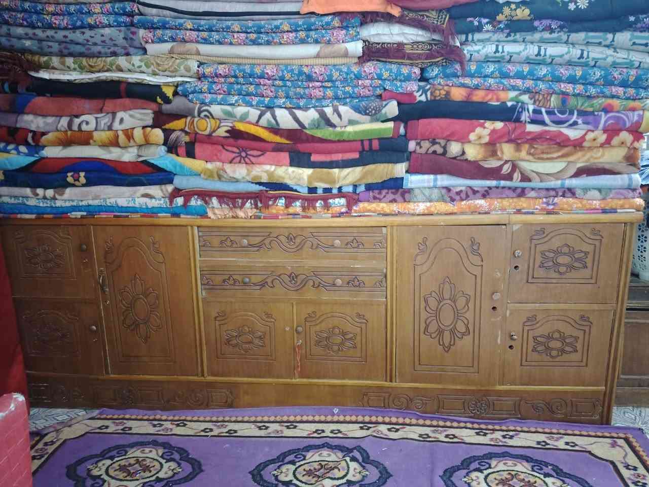 منضد للبيع جديد ماعوزه شي بس قفاله تسكام درجه اولا
مكانه شطره سعره 250وبيه مجال 
***********
