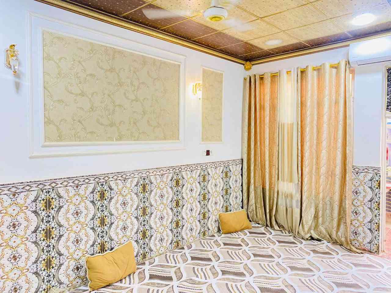 بيت مساحه ١٠٠متر طابو صرف حي الغدير المربع الاول طابق واحد السعر ١٠٠مليون وبيه مجال … ***********
