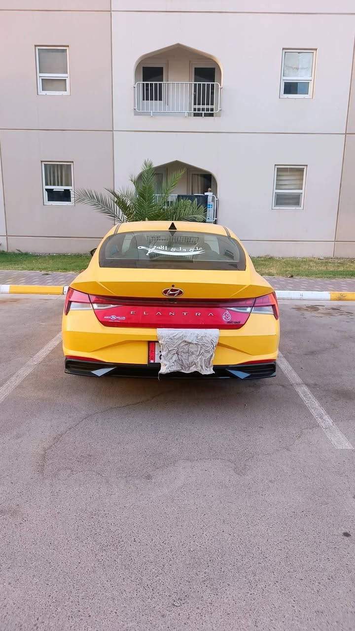 سلام عليكم النترا للبيع موديل 21 وارد أمريكي فول واحد ع واحد سياره سياقه ذاتيه تحديد مسار رادار حساسات كله شغال الظربه موجوده بصوره جاملغ الخلفي ولبنيد ليبل واحد مكاني بغداد قرب بسمايه سعر 135 
***********
