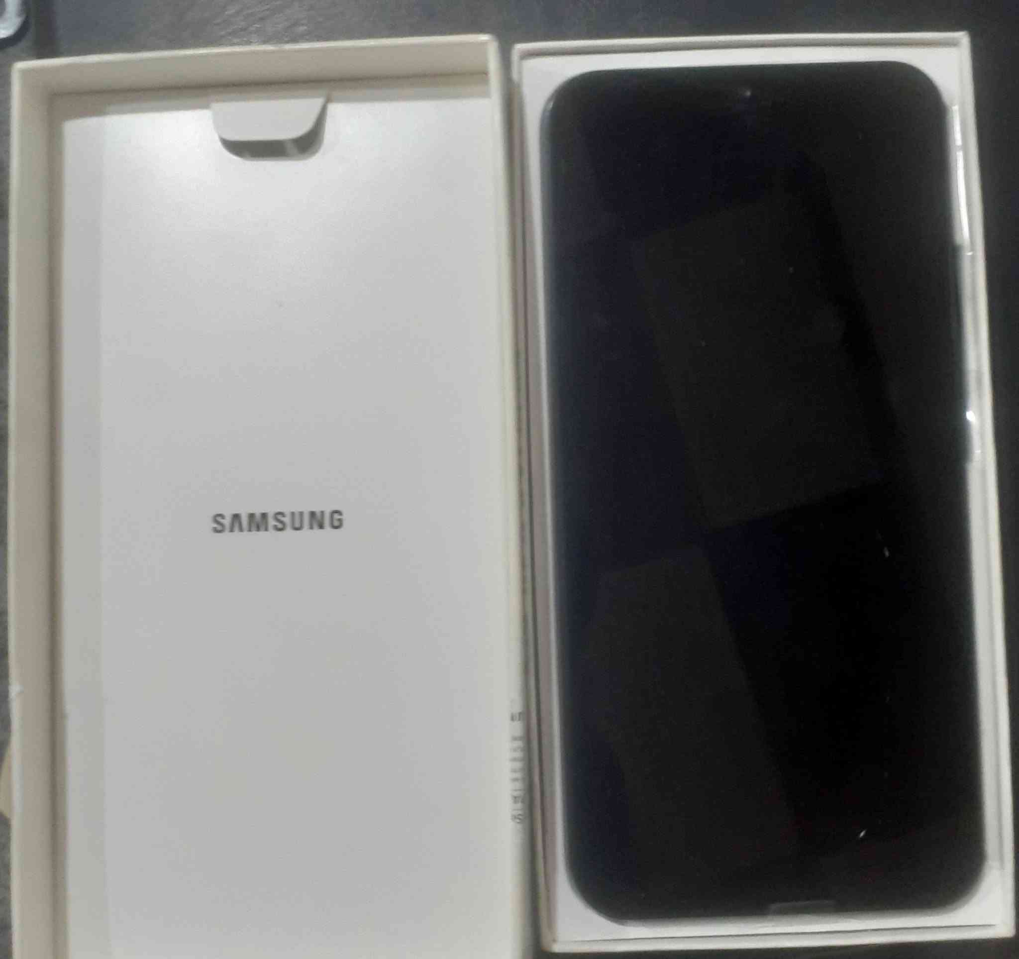 سامسونج A34 5G • ٢٥٦ • ملحقات كاملة