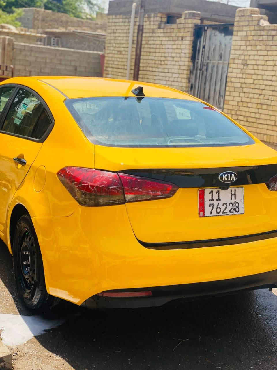 سلام عليكم فورتي موديل 18 حادذه بس صندوق العنوان بغداد سعر ميه وعشره ورقات***********

