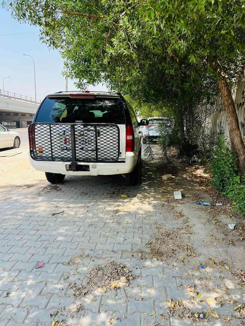 للبيع يوكن ٢٠٠٧ابيض مصفر
كير مكينه تخم تاير حداديه كله جديد 
السعر ١٣٠وببها مجال العنوان الحله
الاتصال/***********
