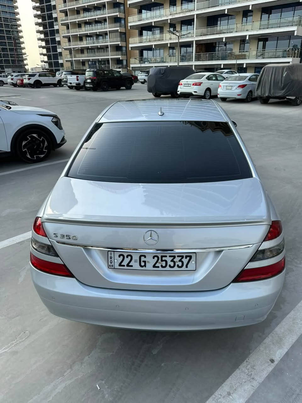 لعشاق الفخامة ( مارسيدس خليجي ) 
مارسدس / S 350 محرك مرغوب تنفس طبيعي , لارج باب طويل 
موديل 2008 
 ماشيه حقيقي (189 KM) 
الداخل اسود  
(السياره رقمة اربيل بسمي  وبيهه كتاب تضليل سنه ) سنوية ب اسمي تنتهي سنة 2029 
السياره حلوه وكامله ومال جناي . 

مواصفات السيارة ...
-محرك 6 سلندر تنفس طبيعي المرغوب ,  كير أوتو تعليک
-فتحه سقف 
-اربع ابواب بصمة
-شفتات ستيرن
-تبريد قطعتين
-شاشة اصلية بنظام تحويل بين الكار بلي والشاشة الاعتيادية
-مفتاحين تشغيل بصمة 
-باب طويلة , مقعد خلفي  رئاسي
-4 كشنات جلد تدفئه تبريد
-جكات رفع السيارة و أبواب شفط 4
-جنطه شفط , سايد بريك بصمة
-ناظور ليلي
-تلفون و ماوس
-بردات كهرباء 
-ستيرن كهرباء متحرك
-مقاعد كهرباء + تدفئة تبريد
-مري شفط وقلاب + أشاير
-3 وضعيات قيادة خزن ميموري
-سستم سماعات هارمن كاردون
-سيدي changer 
-حساسات امامي خلفي
-مثبت  ومحدد سرعة
-انارة الداخل والدشبول 
-ويل كب تو سايز أصلي نجمة حجم 20
-(وبعد بيها هواي مواصفات)
-السياره خليجي بدون صبغ 
والسياره كاملة والكمال ل لله وبدون اي نقص 
وبالعافيه ع الياخذها ..
السعر 200وبيها مجال بسيط 

مكان السيارة : بغداد المنصور 

رقم صاحب السيارة
 ***********
***********
الشيخ ابو غيث
