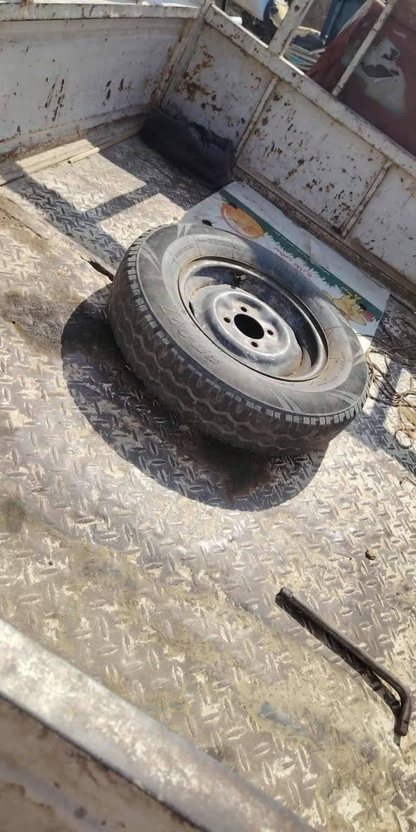 السلام عليكم ستوته امتيار كلك كلك شاصي بي لحيم محرك جديد  سعر ٣٧٥ بيه مجال الشراري مو يكول امسح منشور ويغلس مكاني للهلال رقم الموبايل ***********بي واتساب
