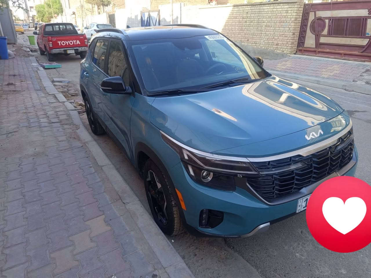 كيا سيلتوس موديل 2025 وارد امريكي فئة s
اللون فيروزي قمارة سودة.. توكولر
شاشة كبيرة متصلة 
بدون ايرباكات
بصمه تشغيل + بصمه ابواب 
رادارات جانبية و خلفية 
تبريد قطعتين 
الحادث واضح بالصور... 
التصليح.. 
تبديل الجاملغ الامامي الايمن 
تصليح الجاملغ الامامي الايسىر بارد 
يوجد صبغ قليل شبر و نص من طرف الباب الامامي الايمن + شبر صبغ في الطرف الايمن من البنيد اثر شخوط من سبب الحادث في امريكا 
..... 
السيارة جدا نظيفة 
ماشية 10 الف 
السيارة جاهزة من كل النواحي كير محرك تبريد راديترات شواصي كلهن وكاله بلاد
مرقمه شهداء ميسان.. وكالة عامة للمشتري 
مكان السيارة ميسان العمارة 
السعر 153 
لاستفسار ***********
