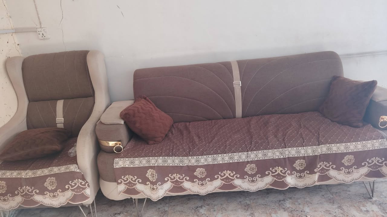 تخم ٦٠٠
طبله ٦٠
الميز ١٢٥
البلازما ١٠٠

البيع مستعجل
***********
