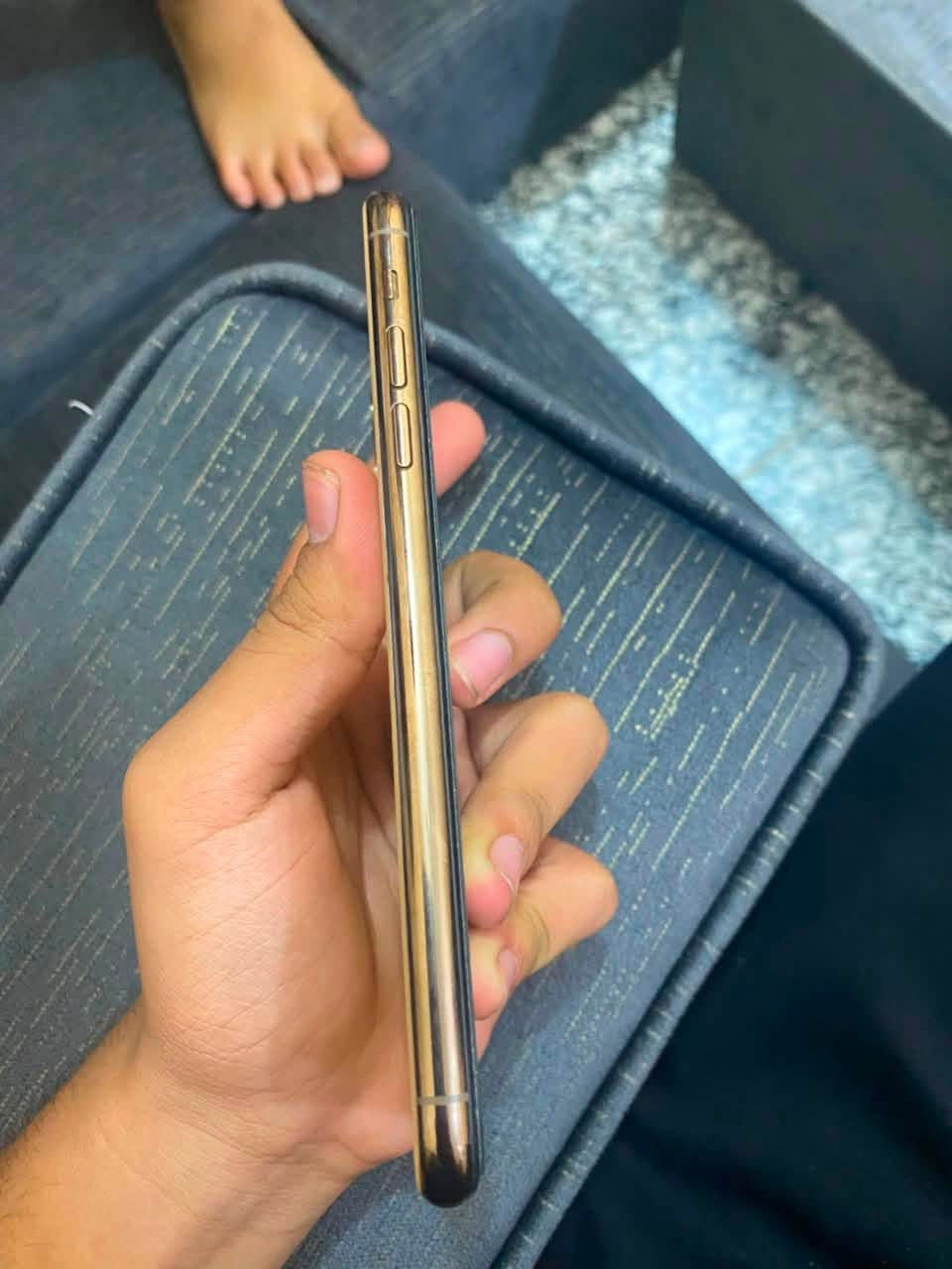 ايفون 11 برو ماكس بطاريته 81 مامبدل بي اي شي كله بلادي وشاحنته وكارتونه مالته موجوده السعر راسلني على الواتساب فقط ***********

