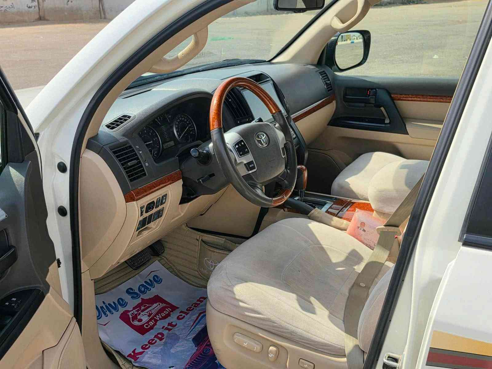 تويوتا • لاندكروزر • ماكو تفاصيل