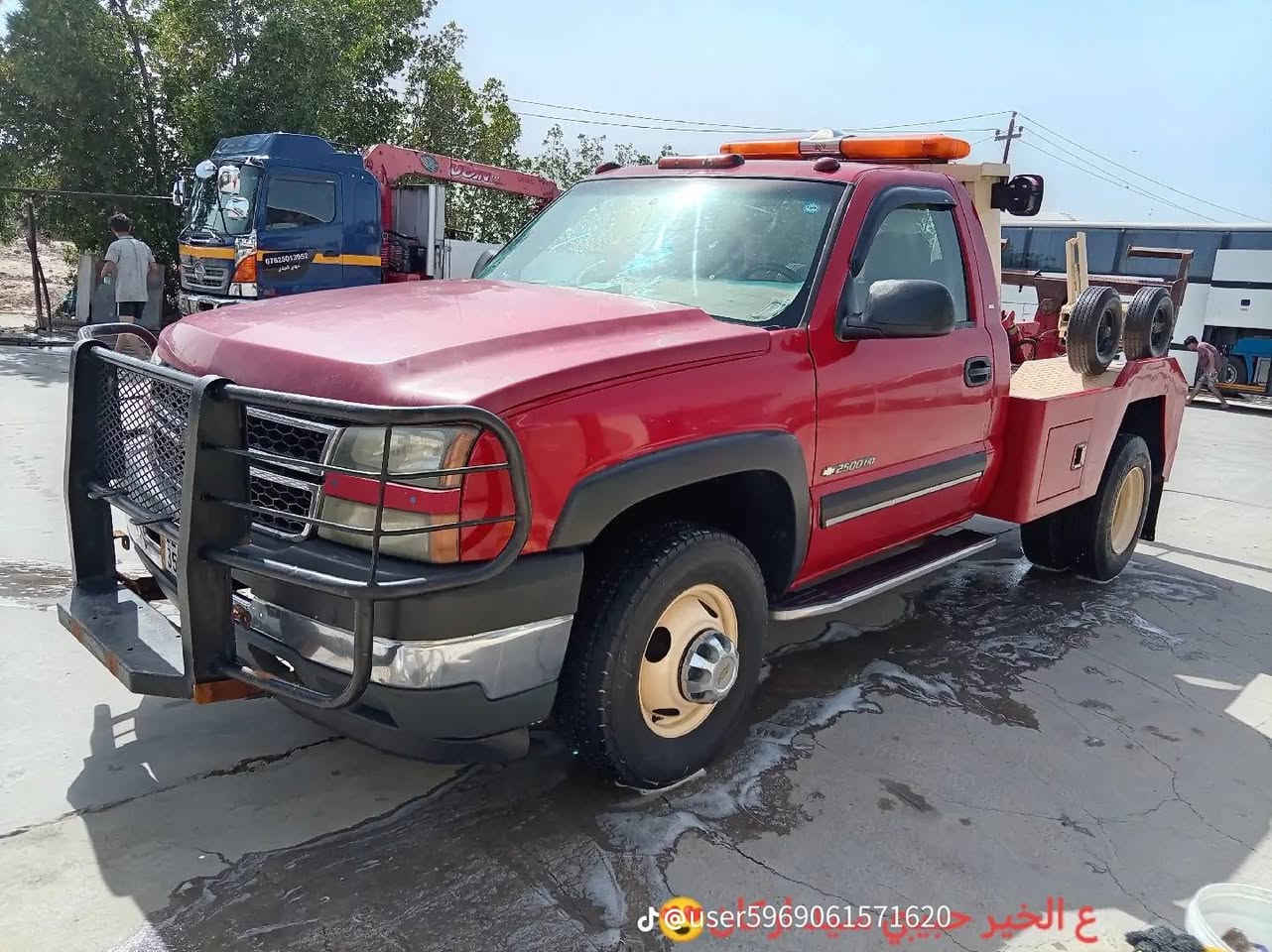 سياره للبيع بهبهان خاشوگه  سنويه كرين سياره 6و100 كير 1000 موديل 2005 سنويه  كرين رقم اربيل هاف لوري ورا وكدام او مراوس بسطحيه او كرين  ***********

نص مكتوب في الصور:
- @user5969061571620
- @user5969061571620 ع الخير