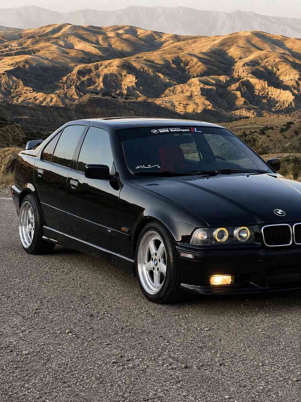 ماشاءاللة لەماڵی هەموو لایەک 
Bmw E36
مۆدێل١٩٩٢ ئاڕم پلاستیک بەشەرتی حاسیبە
فول فول مواسەفات کامل کراوە بە M پاکێج
سلایت تەبرید ساردوو گەرم 2جام کارەبای ئاوێنە کارەبای سیستم ئێمپیفایر عەقڵی حور گزۆز بەرمەجە و زۆر شتی تر مەکینە ٢٠ کەپس زۆر بەقوەتە گێڕی zf ئەکسلی قوفڵە 
موسو بڕاوە بەشەرت هەموو شتیکم نوسیوە موشتەری نی سەرم مەهێشێنە 
سعری 43 مەجالیکی کەم لە هەولێرە *********** أربيل, العراق
