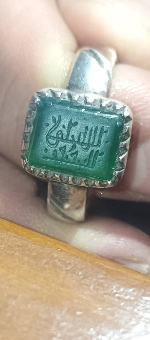 قطعه صياغه وحجر روعه سعر خاص يوجد توصيل
***********
