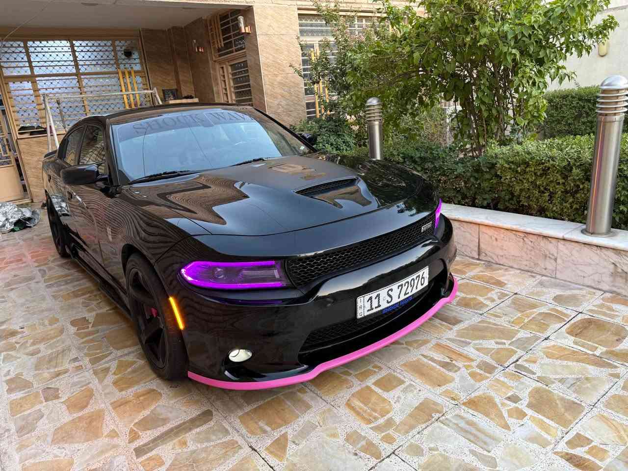 دوج جارجر موديل 2019 
سيارة سوبر تراك باك V8 /RT /5.700
رقم بغداد بأسمي. هزة وسنوية جديد 
سيارة ستوك علا وضع الشركة 
ماشية 75000 mi 
شرط سبير مانازل
حادثهة جاملغ امامي صبغ وباب السايق نفس الون
بدون شواصي 
موصفات 
🔹شاشة جبيرة ابل كار بلي + حساس خلفي
🔹كشنات حضن + كشن جلد + كشن كهرباء
🔹شفتات ستير  + دواسات حديد بلاد
🔹مري هيتر + نصام صوتي الباين 
🔹تشغيل عن بعد 
🔹 كزوز اصلي مال تراك باك ومسويلة دكمة كاتم  
( يعني تكتم او تفتح بختيارك)
🔻تخم تاير جديد قبل سبوع شادة 
عليهة اضافات بسيطة 
انارة داخلية الوات متغير LED 
زنون عالي ناصي اصلي 
لحاية  ترتيبات 
داخل بل كامل كاربون فايبر 
صدر امامي خلفي علا وضع الشركة 
سيارة ماتصرف علية الف حتة 
سعر 184 
مكاني بغداد البلديات 
*********** بغداد, العراق
