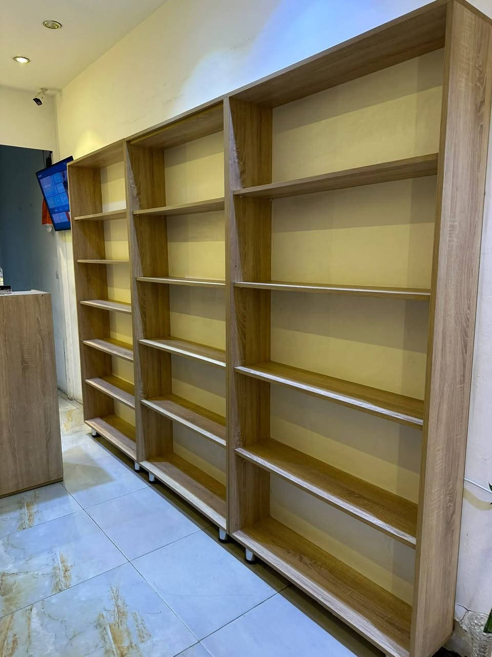 فاترنيات للبيع 
مابيع مفرد ابيع الفاترينات كلهن شلعه وحده 
بغداد ابو دشير قرب مصور توفيق 
***********
