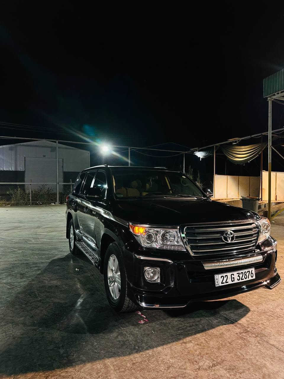 السلام عليكم اخوان
لاندكروز VXR موديل 2012 
محرك V8  5700
ماشية ١٦٦ كيلو
فتحة سقف ، كشن كهرباء ، مواصفاتها الباقية معروفة
بدون حادث بدون صبغ 
بيها شويه بارد بالجاملغ الامامي 
سنوية وهزة جديدة سويتها قبل اقل من شهر
مع كتاب تظليل من المرور ايظا جديد
بيها منظومة غاز ايطالية شديتها بالجديد
السيارة مابيها اي نقص واي تفاصيل اضافية تراسلني واتساب وتدلل
السعر ٣٢٥  
الرقم ***********
