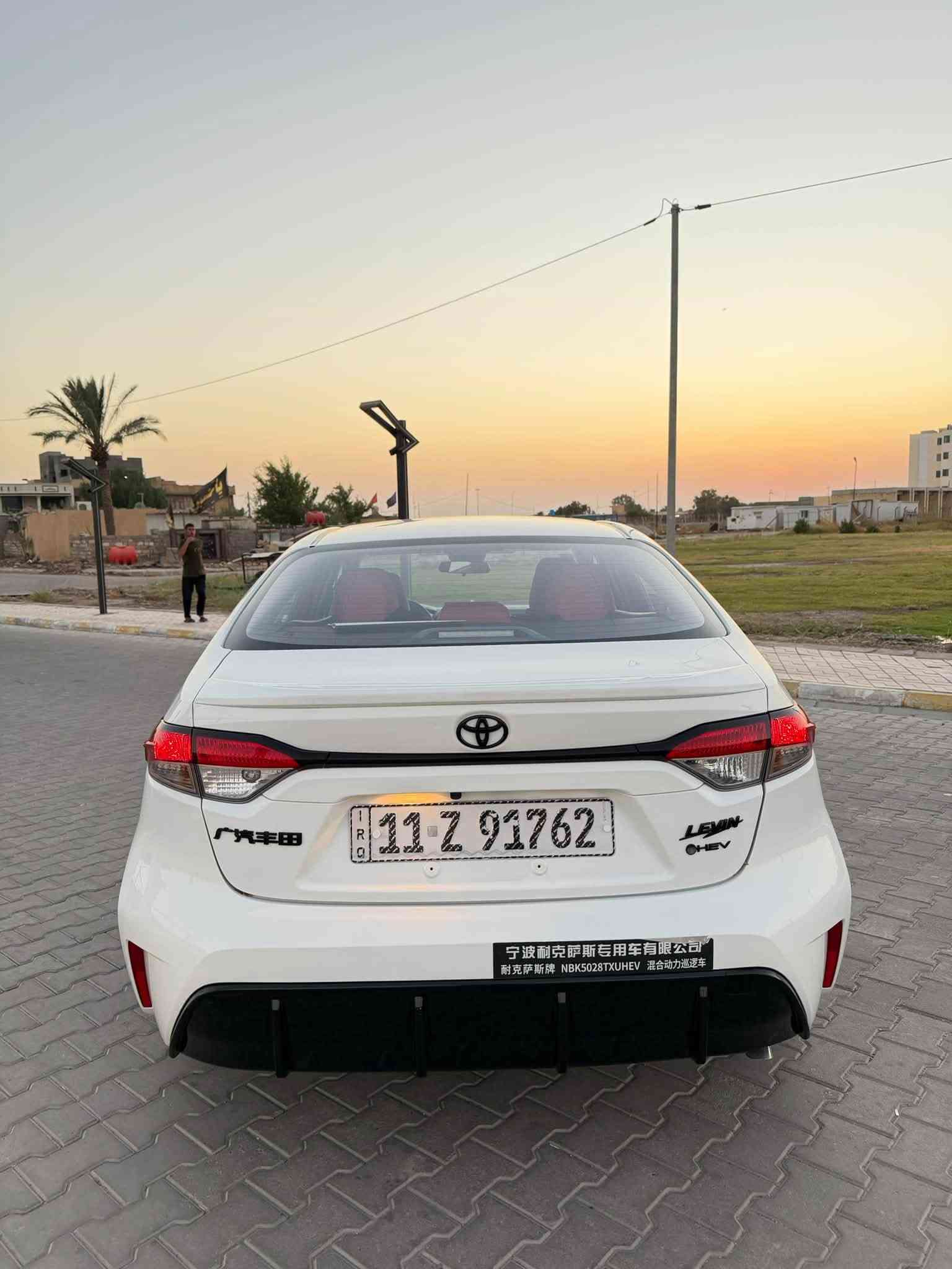 السلام عليكم كورلا تجميع صيني موديل ٢٠٢٥ فئه S الشكل الأمريكي الرياضي
ممشى السياره ٢٢ الف 
السياره كفاله عامه ماعدا أصبعين بارد بالهلال مال جاملغ الخلفي جهه السايق 
السعر ١٦٤ وبيها مجال 
مكان السياره واسط( الكوت)-بغداد متواجد 
***********
