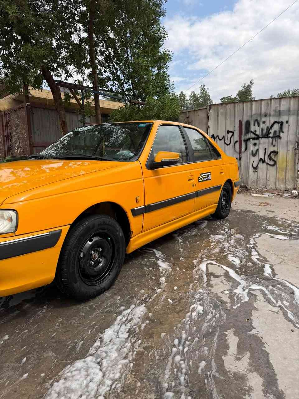 السلام عليكم بيجو بابل 2018 جاهزه من كلشي تخم تاير تبريد ثلج كير ومكينه مكفول سياره    دوشمه جديده 
جديده بيه بارد قطعه صغيره بل باب وره وبارد بل جاملغ الخلفي سياره رقم بغداد بسمي تحويل شرط مكاني بغداد ام الكبر والغزلان السعر 58 وبيه مجال قليل *********** بي اتصال وبي واتساب
