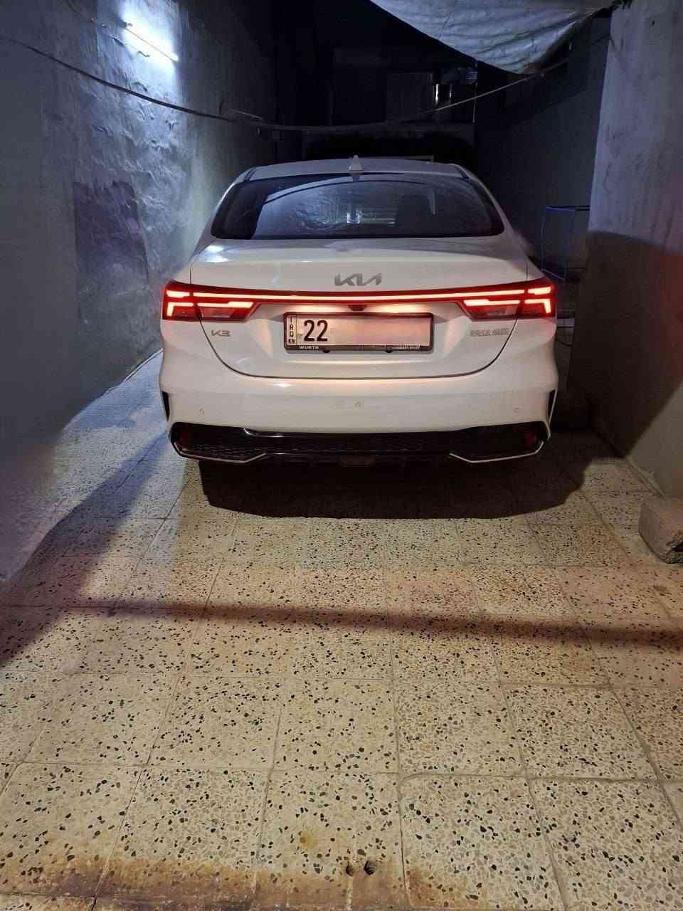 السلام عليكم  سيارة k3  24 فول تجميع صيني  ماشيه  ٣٥ الف محرك  15 دبل نوزل هاتف  *********** السعر 142 وبيه مجال الموقع موصل
