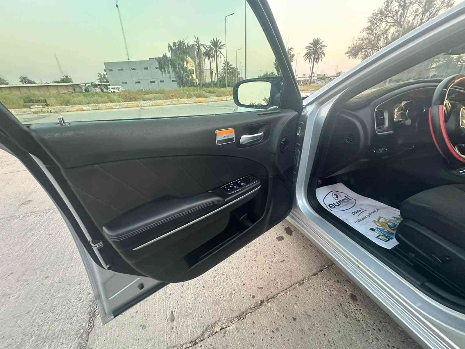 السلام عليكم 
للبيع جارجر2022  sxt امريكي حادث بسيط وموضح بالصور ايرباگ  درگه فقط ماشية 56  الف مايل السيارة جديدة وجاهزة من كلشي تايرات جديدة وصدر جديد 
مواصفات السيارة :•
• تو ويل 
• ⁠بصمة
• ⁠حساس خلفي
• ⁠كاميرا
• ⁠تشغيل عن بعد
• ⁠كشن كهرباء
• ⁠تبريد قطعتين
• ⁠منظومة زينون
• وباقي المواصفات معروفة
• ⁠السعر 235 ورقة  وبيها مجال
رقم الهاتف : ***********
